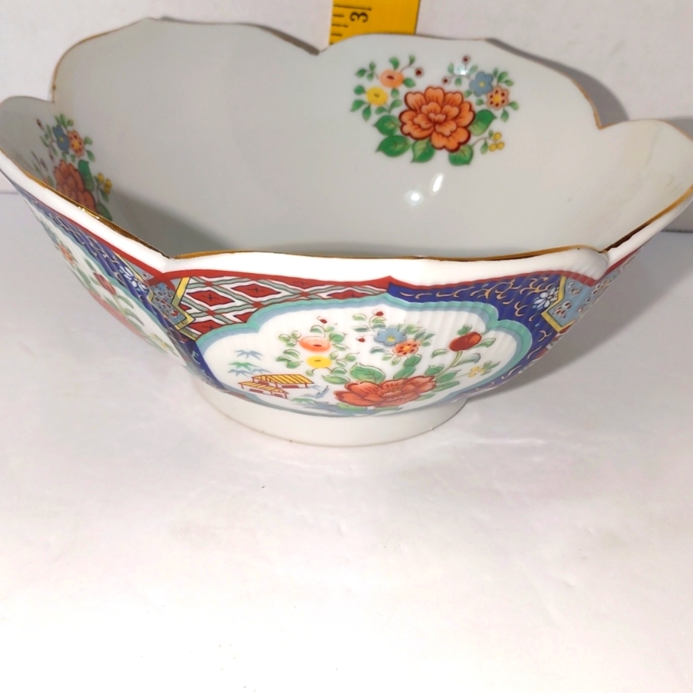 Antique hand-painted Japanese Bowl